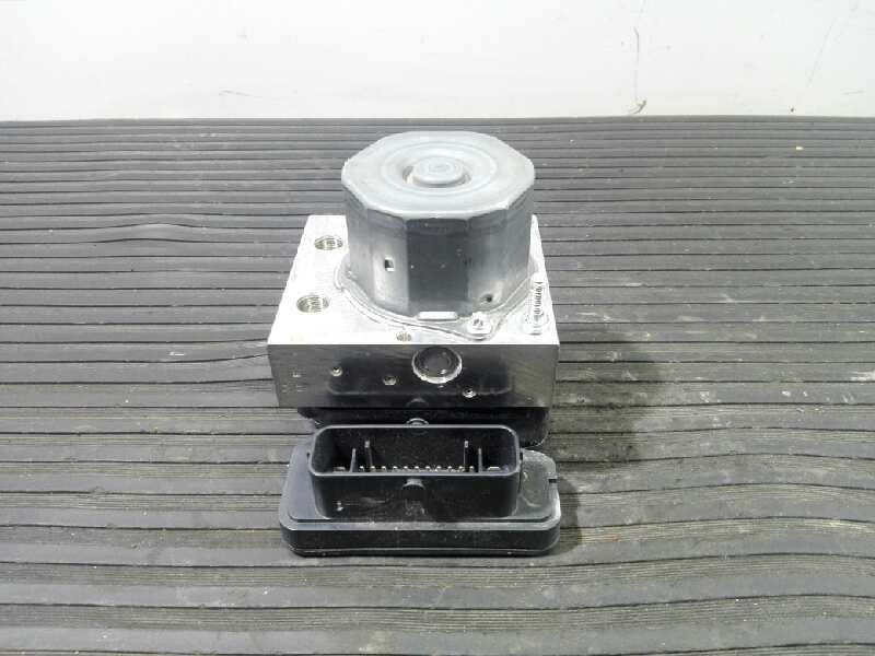 Recambio de abs para dacia duster laureate 4x2 referencia OEM IAM 76601748R 16100510879 P3-A8-23-3