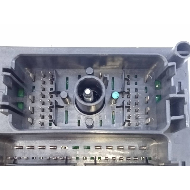 Recambio de caja reles / fusibles para opel insignia berlina cosmo referencia OEM IAM 1334347901  E3-A5-39-1