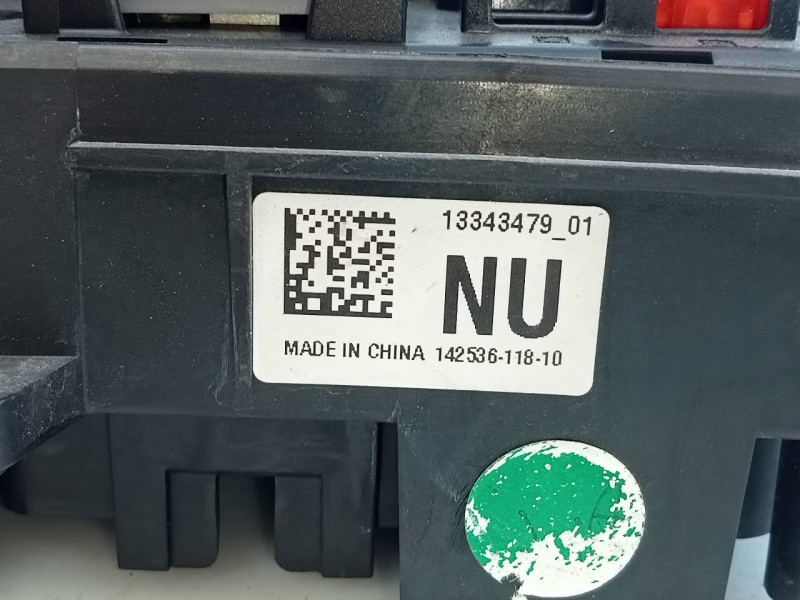 Recambio de caja reles / fusibles para opel insignia berlina cosmo referencia OEM IAM 1334347901  E3-A5-39-1