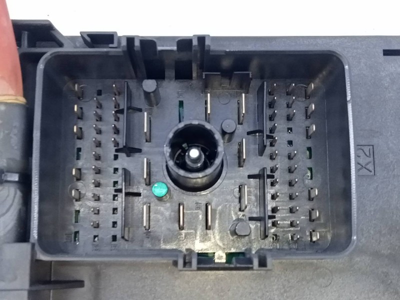 Recambio de caja reles / fusibles para opel insignia berlina cosmo referencia OEM IAM 1334347901  E3-A5-39-1