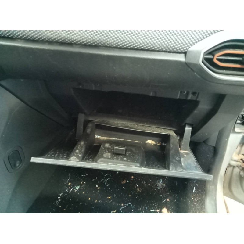 Recambio de guantera para dacia sandero iii referencia OEM IAM   