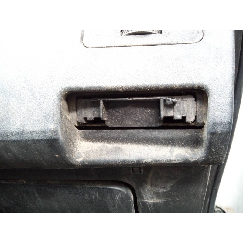 Recambio de salpicadero para toyota hilux (kun) double cab 4x4 referencia OEM IAM   