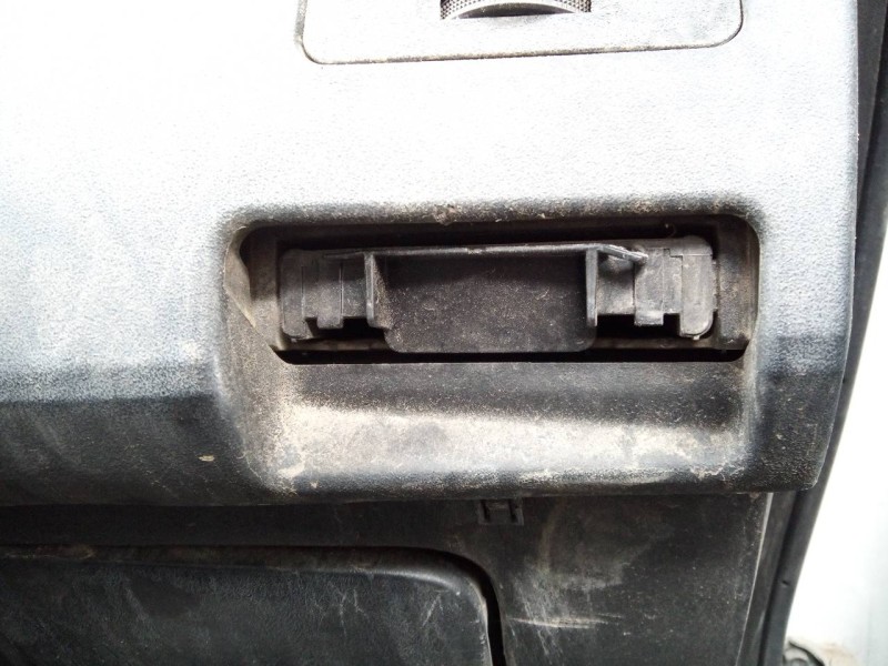 Recambio de salpicadero para toyota hilux (kun) double cab 4x4 referencia OEM IAM   