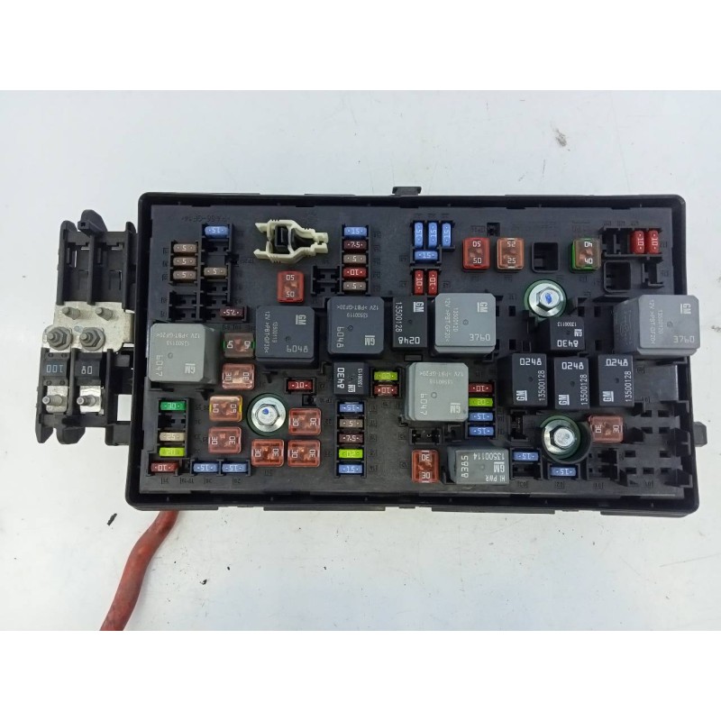 Recambio de caja reles / fusibles para opel insignia berlina cosmo referencia OEM IAM 1334347901  E3-A5-39-1