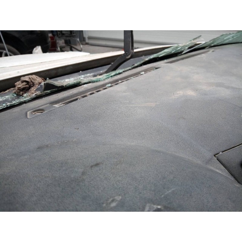 Recambio de salpicadero para toyota hilux (kun) double cab 4x4 referencia OEM IAM   