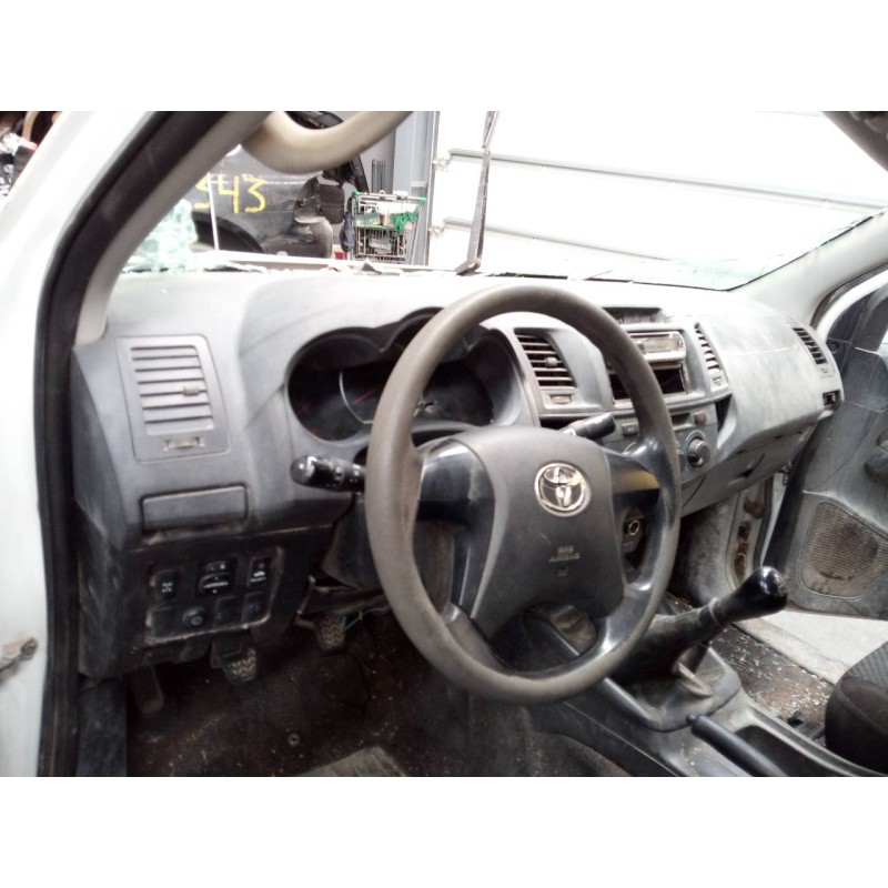 Recambio de salpicadero para toyota hilux (kun) double cab 4x4 referencia OEM IAM   