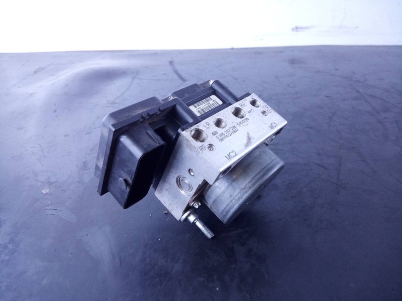 Recambio de abs para ford ka (ccu) titanium referencia OEM IAM 51823789  P3-A8-9-5