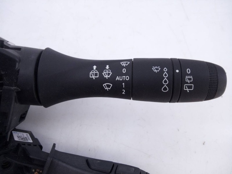 Recambio de mando intermitentes para dacia sandero iii referencia OEM IAM 255670975R 1050838801 E2-A1-23-3