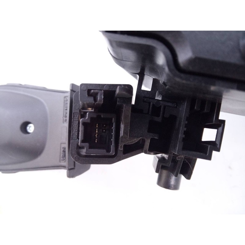 Recambio de mando intermitentes para dacia sandero iii referencia OEM IAM 255670975R 1050838801 E2-A1-23-3