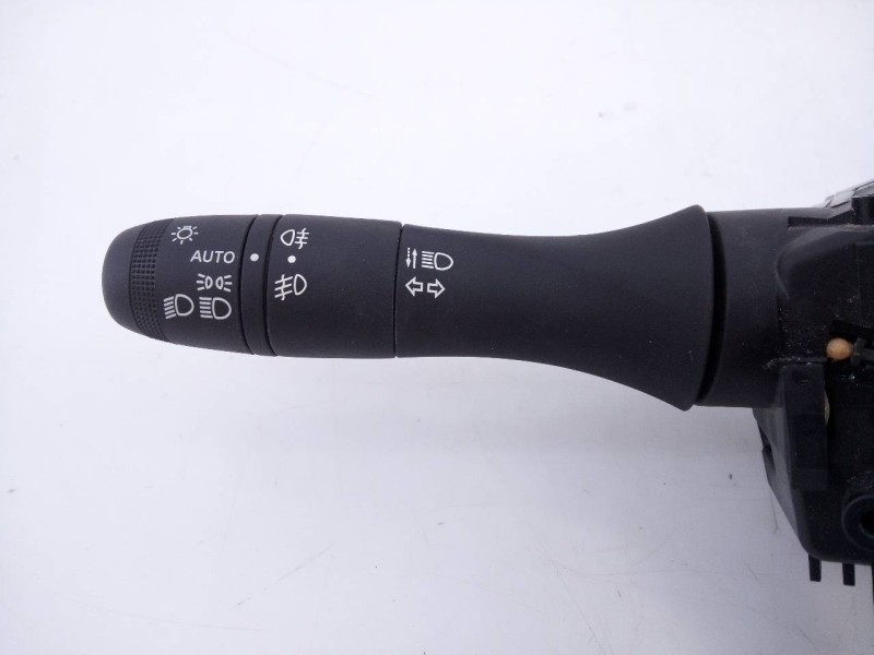 Recambio de mando intermitentes para dacia sandero iii referencia OEM IAM 255670975R 1050838801 E2-A1-23-3