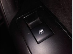 MANDO ELEVALUNAS TRASERO DERECHO 