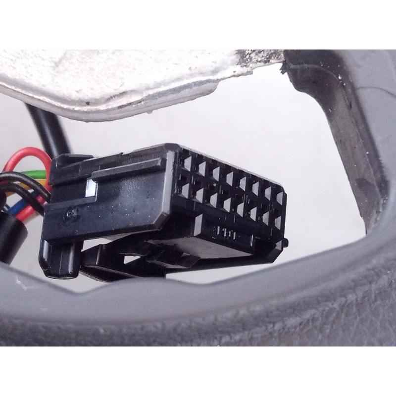 Recambio de volante para dacia sandero iii referencia OEM IAM 484007828R A023E978A E1-A1-42-2