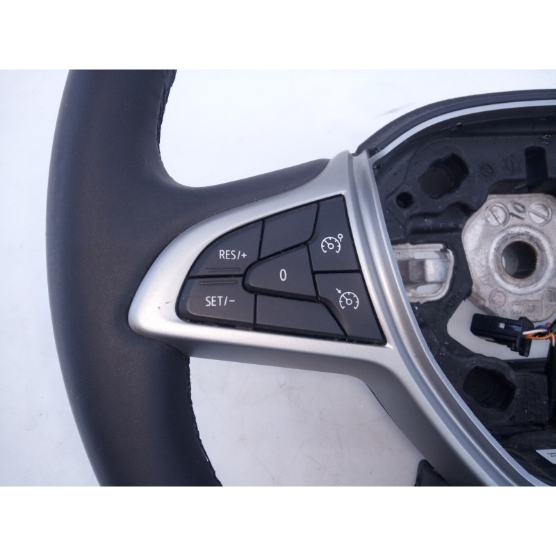 Recambio de volante para dacia sandero iii referencia OEM IAM 484007828R A023E978A E1-A1-42-2