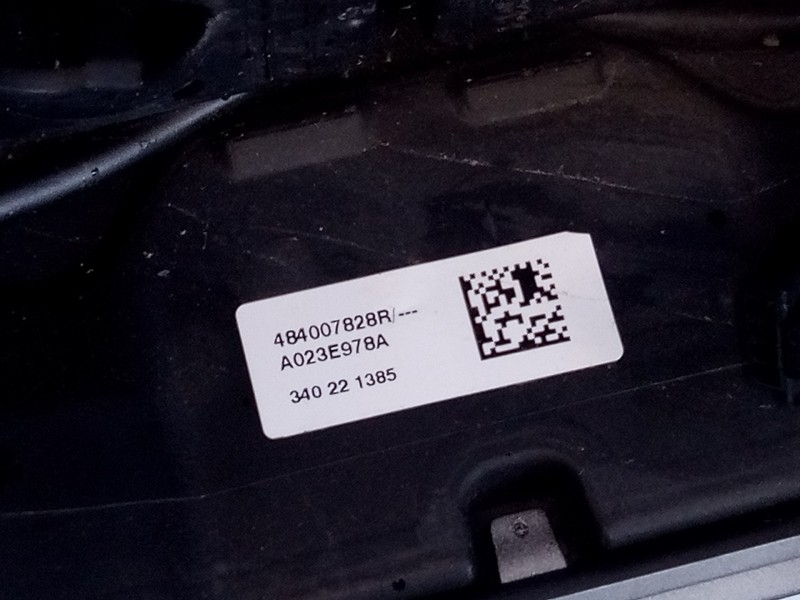 Recambio de volante para dacia sandero iii referencia OEM IAM 484007828R A023E978A E1-A1-42-2