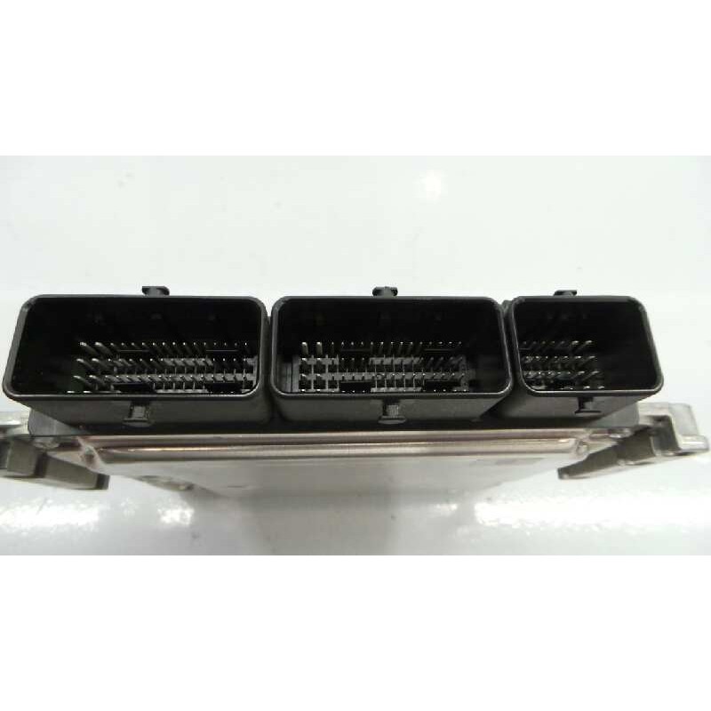Recambio de centralita motor uce para dacia duster laureate 4x2 referencia OEM IAM 237106319R 0281032811 E2-A1-28-3