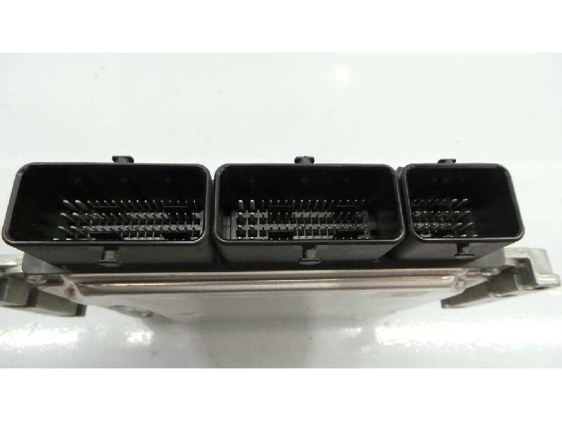 Recambio de centralita motor uce para dacia duster laureate 4x2 referencia OEM IAM 237106319R 0281032811 E2-A1-28-3