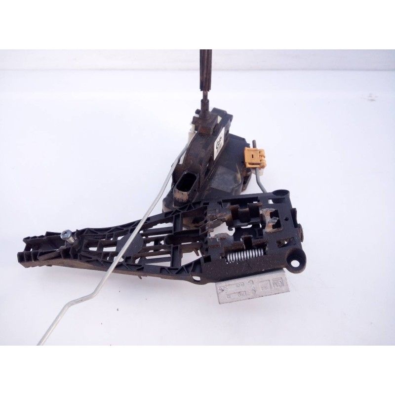 Recambio de cerradura puerta delantera derecha para chevrolet cruze station wagon lt+ referencia OEM IAM 3579523  E2-B6-59-2