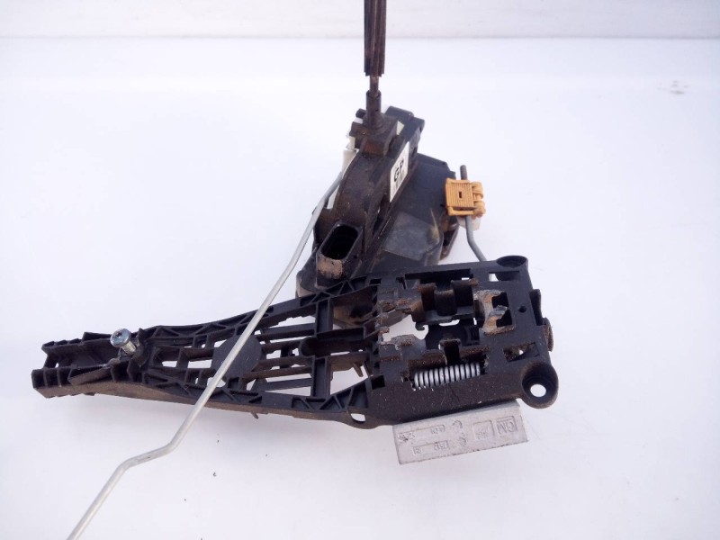 Recambio de cerradura puerta delantera derecha para chevrolet cruze station wagon lt+ referencia OEM IAM 3579523  E2-B6-59-2