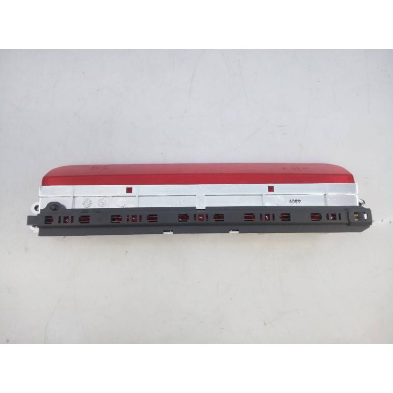 Recambio de luz central de freno para ford ka (ccu) titanium referencia OEM IAM 03308060  E2-B3-54-1