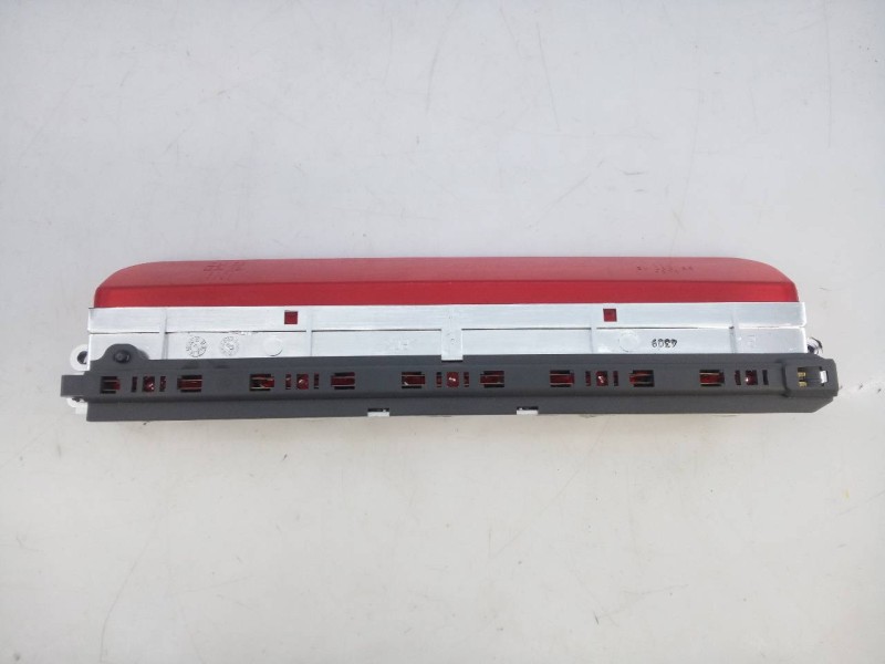 Recambio de luz central de freno para ford ka (ccu) titanium referencia OEM IAM 03308060  E2-B3-54-1