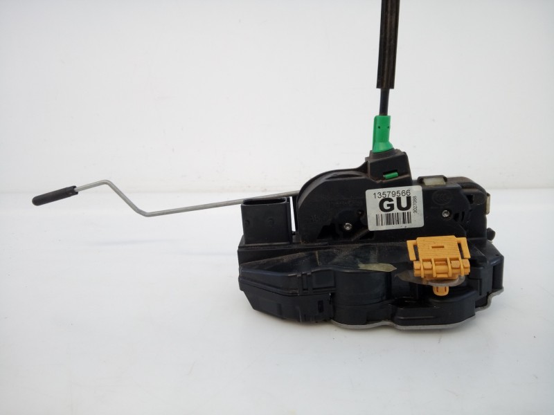 Recambio de cerradura puerta trasera derecha para chevrolet cruze station wagon lt+ referencia OEM IAM 13579566  E2-B6-50-2