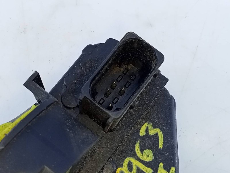 Recambio de cerradura puerta trasera izquierda para chevrolet cruze station wagon lt+ referencia OEM IAM 13579557  E2-B6-65-2