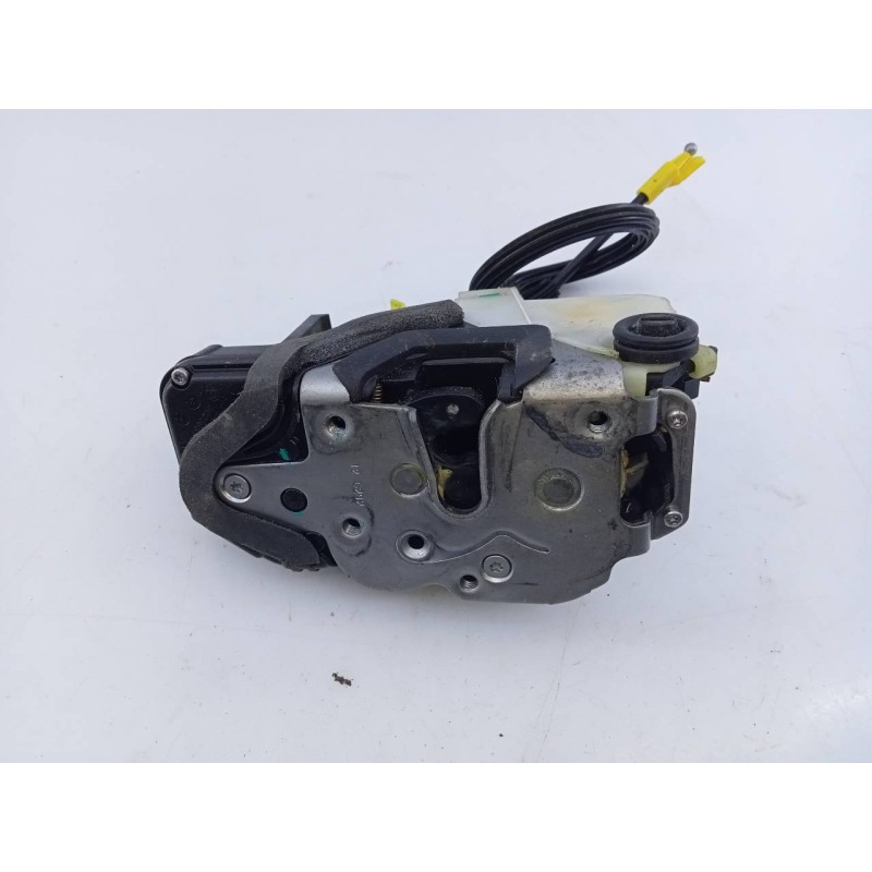 Recambio de cerradura puerta trasera izquierda para chevrolet cruze station wagon lt+ referencia OEM IAM 13579557  E2-B6-65-2