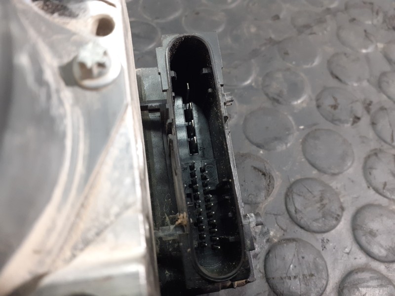 Recambio de abs para dacia sandero laureate referencia OEM IAM 026582718 476604621R P3-A8-18-2