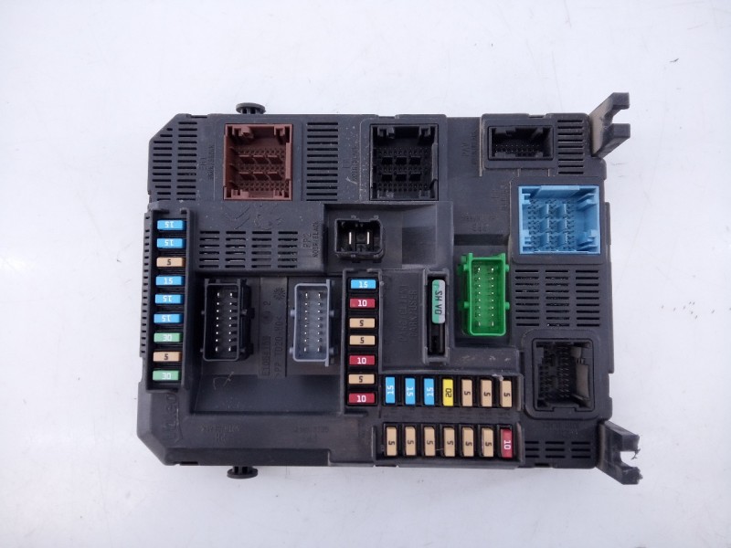 Recambio de caja reles / fusibles para citroën c-elysée shine referencia OEM IAM 9819849680  E3-B2-45-2