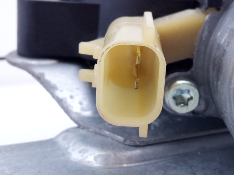 Recambio de elevalunas trasero derecho para chevrolet cruze station wagon lt+ referencia OEM IAM   E2-B6--50-1