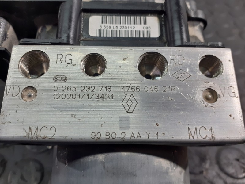 Recambio de abs para dacia sandero laureate referencia OEM IAM 026582718 476604621R P3-A8-18-2