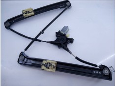 ELEVALUNAS DELANTERO IZQUIERDO 5Q0959801B E1-B6-32-1