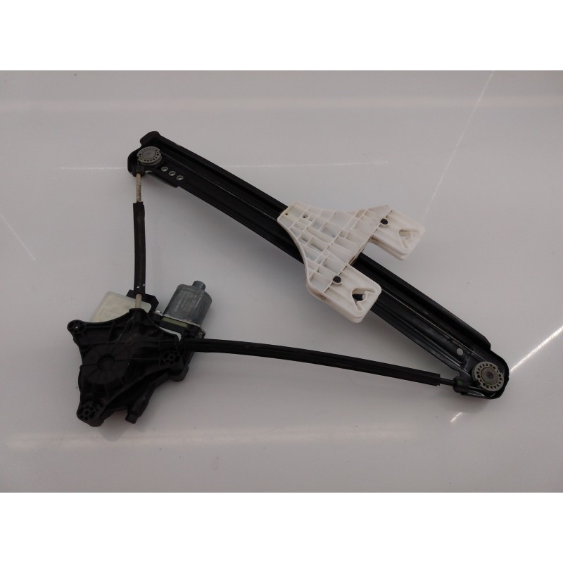 Recambio de elevalunas trasero derecho para seat ateca (kh7) style referencia OEM IAM 575839462A 0130822724 E1-B3-31-1