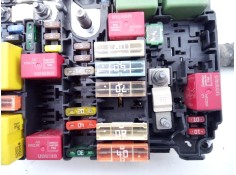 Recambio de caja reles / fusibles para peugeot 208 active referencia OEM IAM 452915002  E3-B2-44-3 2