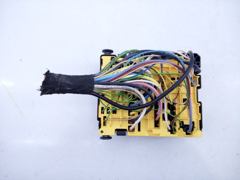 Recambio de caja reles / fusibles para peugeot 208 active referencia OEM IAM 452915002  E3-B2-44-3