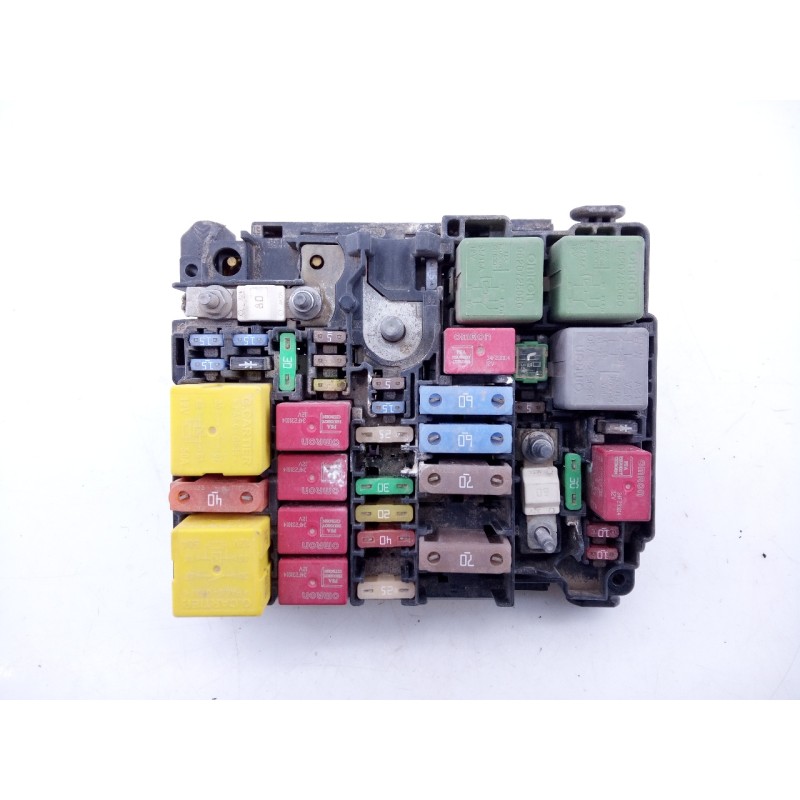 Recambio de caja reles / fusibles para citroën c-elysée feel referencia OEM IAM 9804846880  E3-B2-46-3