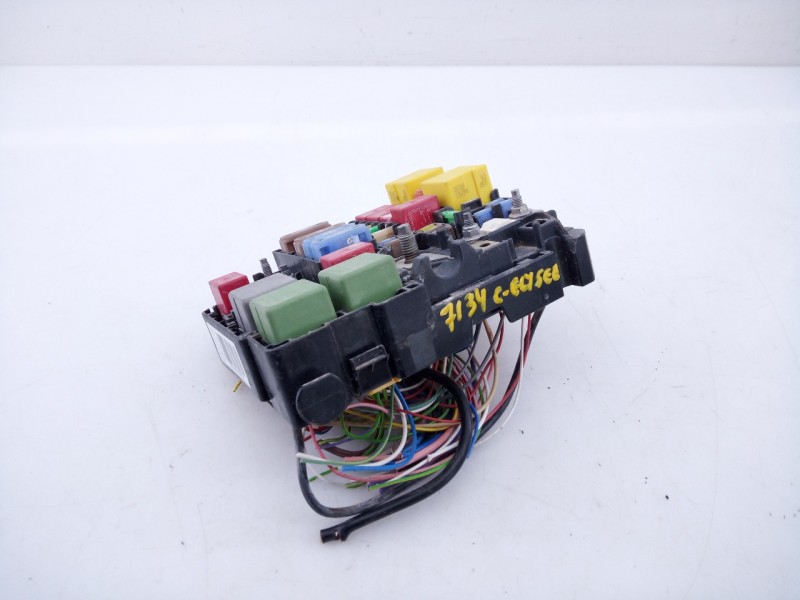 Recambio de caja reles / fusibles para citroën c-elysée feel referencia OEM IAM 9804846880  E3-B2-46-3