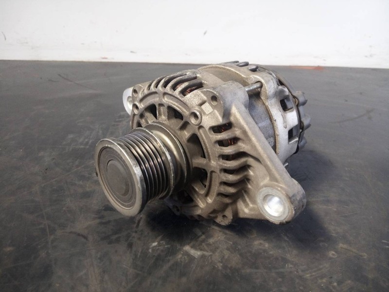 Recambio de alternador para opel insignia berlina cosmo referencia OEM IAM 13502583  P3-B5-22-2