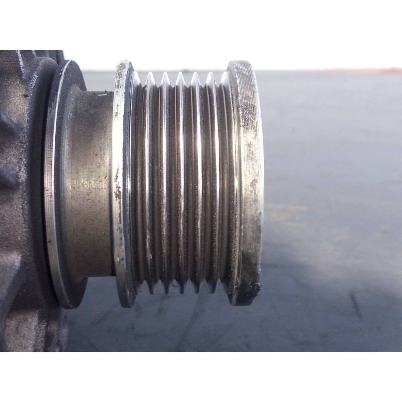 Recambio de alternador para opel insignia berlina cosmo referencia OEM IAM 13502583  P3-B5-22-2