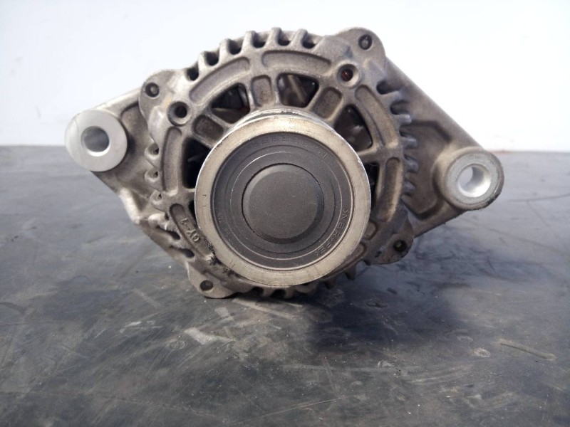 Recambio de alternador para opel insignia berlina cosmo referencia OEM IAM 13502583  P3-B5-22-2