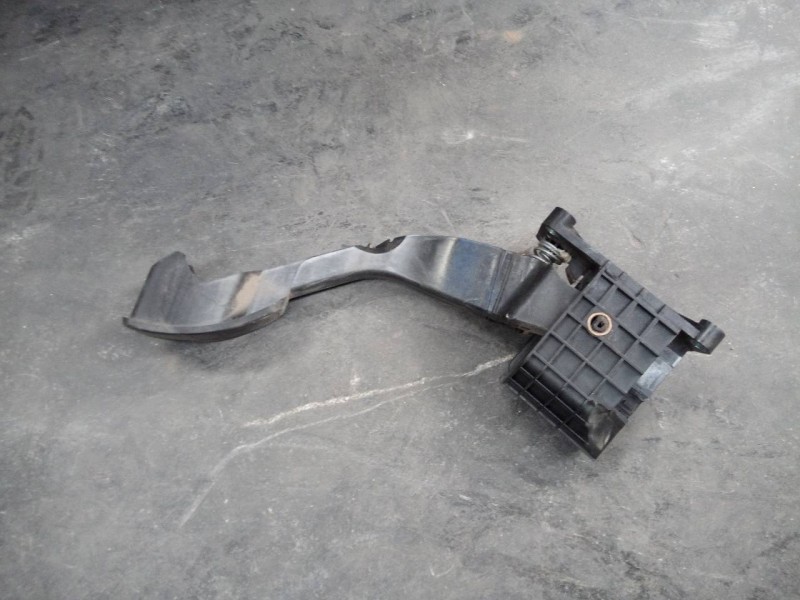 Recambio de pedal acelerador para ford ka (ccu) titanium referencia OEM IAM 32109C  