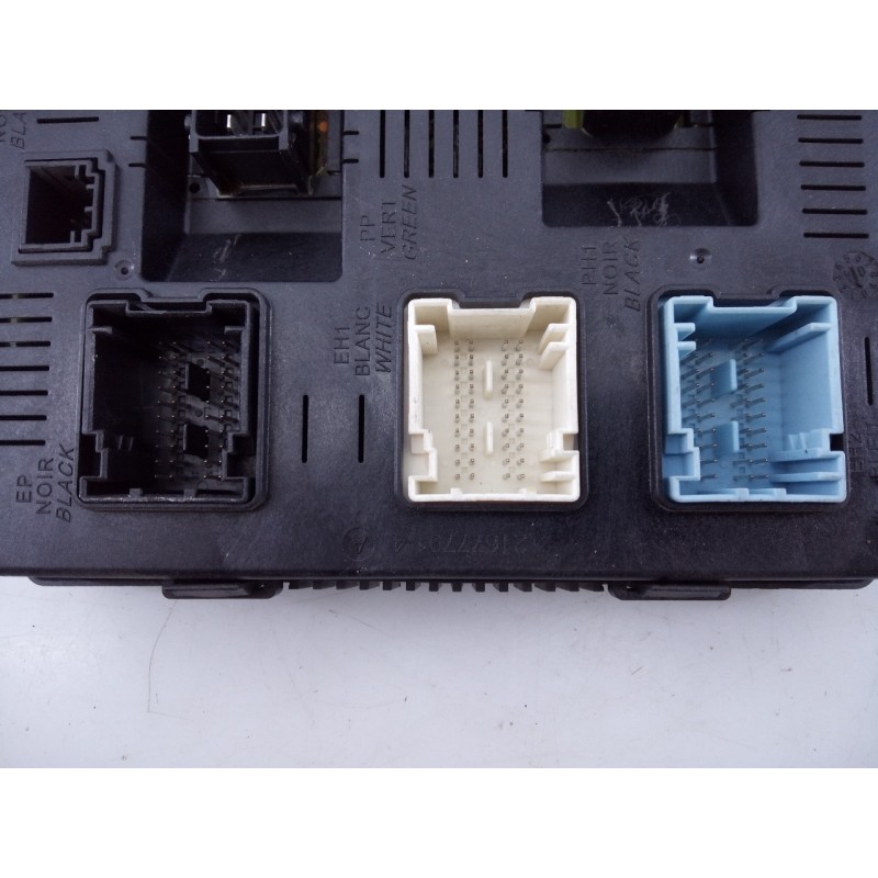 Recambio de caja reles / fusibles para citroën c4 berlina collection referencia OEM IAM 9658158780  E3-B2-39-3