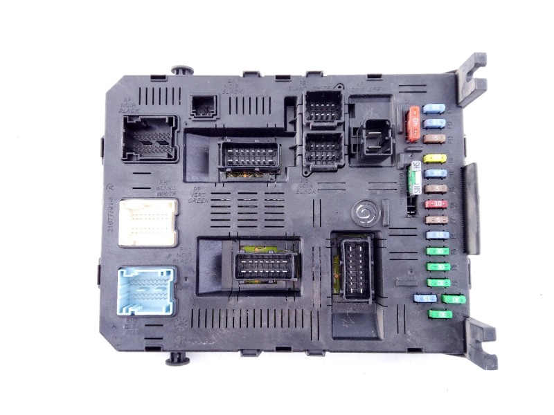 Recambio de caja reles / fusibles para citroën c4 berlina collection referencia OEM IAM 9658158780  E3-B2-39-3