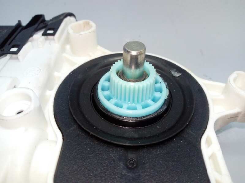 Recambio de motor elevalunas trasero derecho para volkswagen tiguan (5n2) advance bluemotion referencia OEM IAM 5N0959704F  E1-B