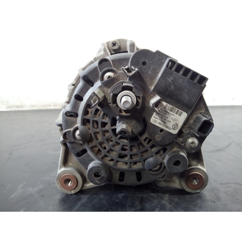 Recambio de alternador para dacia sandero stepway referencia OEM IAM 231005933R  P3-B6-4-2