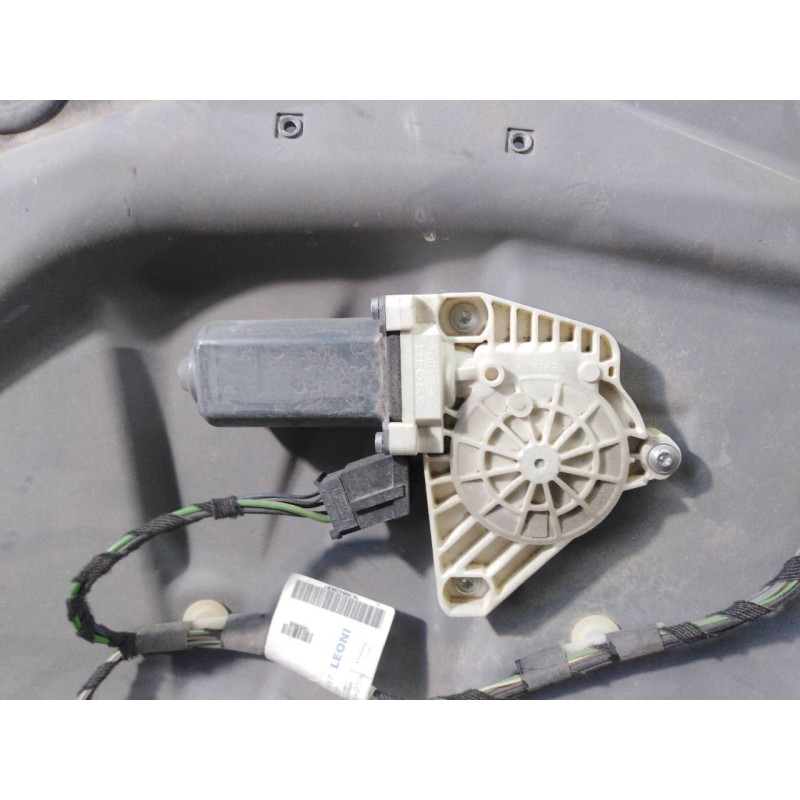 Recambio de elevalunas delantero izquierdo para mercedes-benz clase b (w245) referencia OEM IAM A1697202979  P2-B3-13