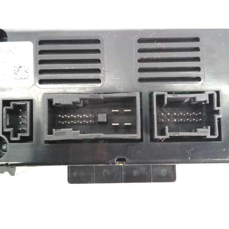 Recambio de mando climatizador para mercedes-benz clase c (w204) familiar 200 t cdi (204.207) referencia OEM IAM 2048300590  E3-