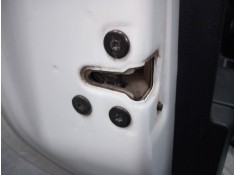 CERRADURA PUERTA TRASERA IZQUIERDA 