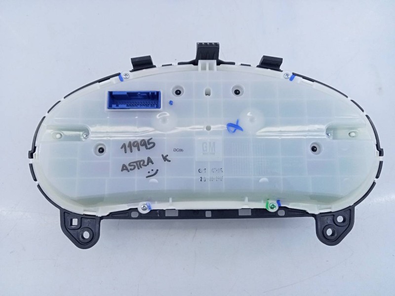 Recambio de cuadro instrumentos para opel astra k sports tourer dynamic referencia OEM IAM 39102855  E3-A5-17-2