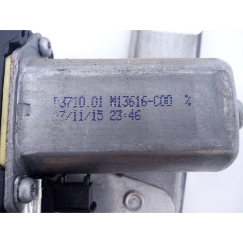 Recambio de elevalunas delantero derecho para dacia sandero stepway referencia OEM IAM P371001 M13616C00 E1-A1-24-1